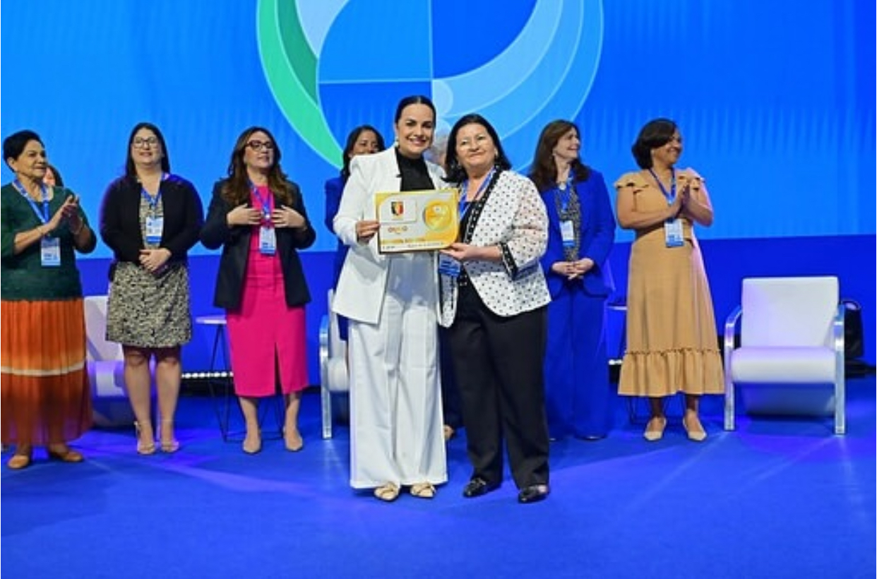 A imagem atual não possui texto alternativo. O nome do arquivo é: img_1981